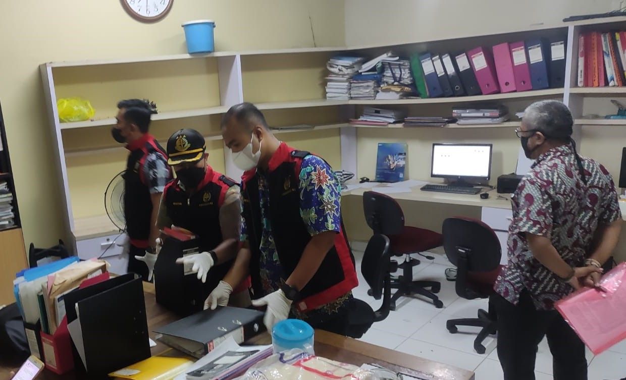 podiumnews.com-Kejati Geledah Rumah SW terkait Dugaan Korupsi di BPD Bali